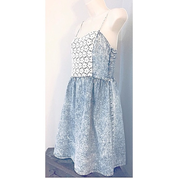 MIMI CHICA Blue Pigment Acid Wash Lace Met Dress Boho Festival - Picture 4 of 8